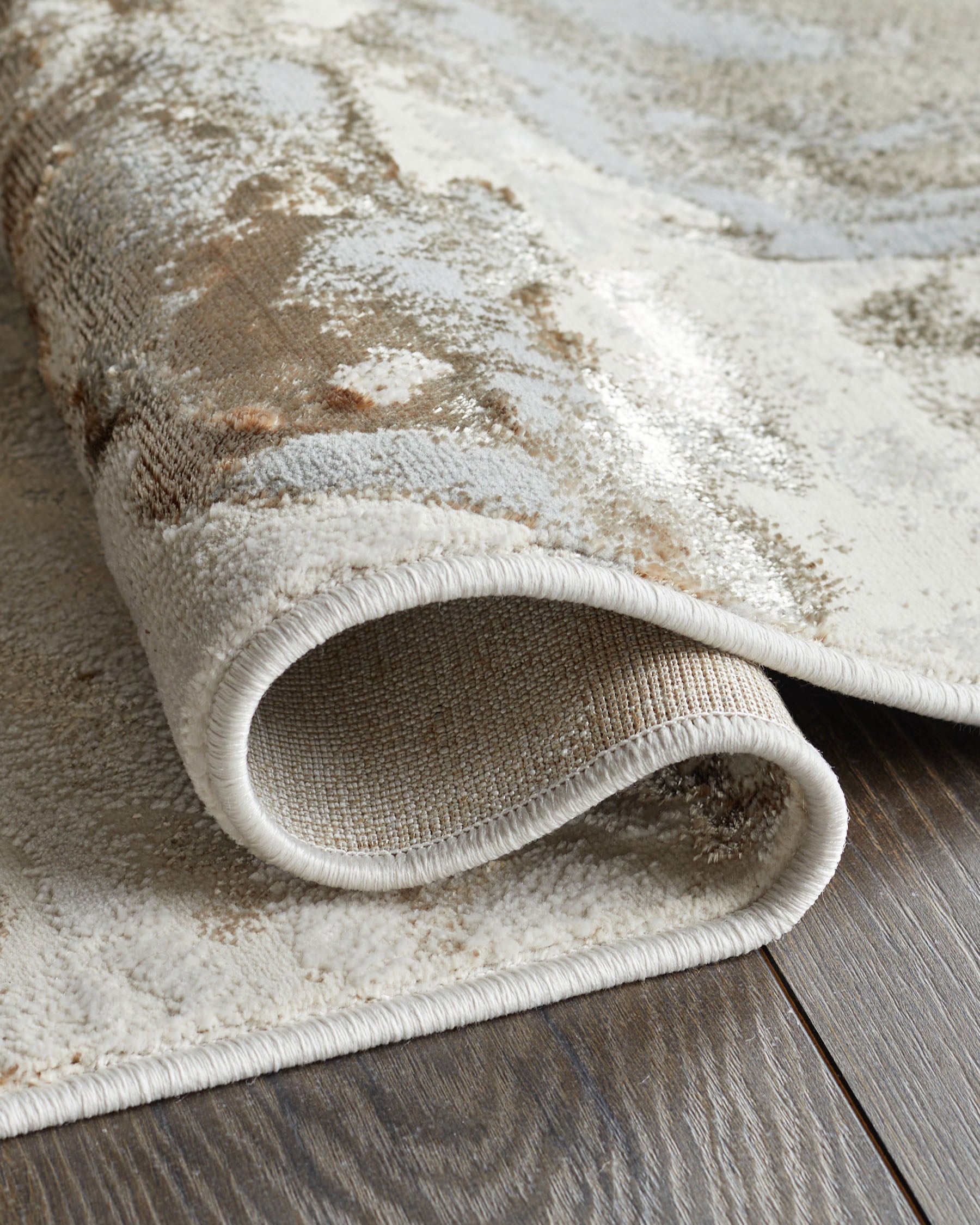 Perla soft gold textured runner rug — image 5