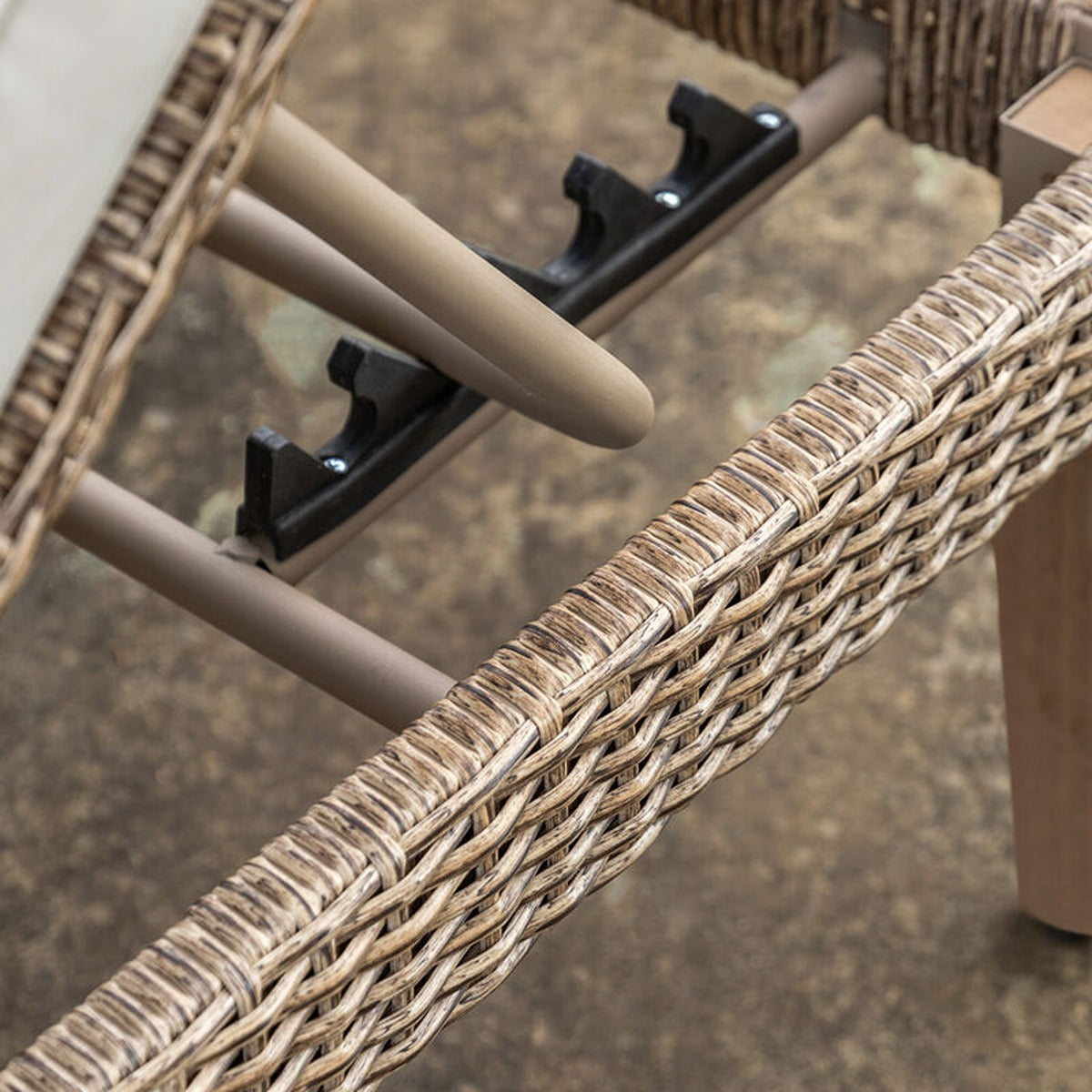 Avena Outdoor Sun Lounger - Natural — image 4