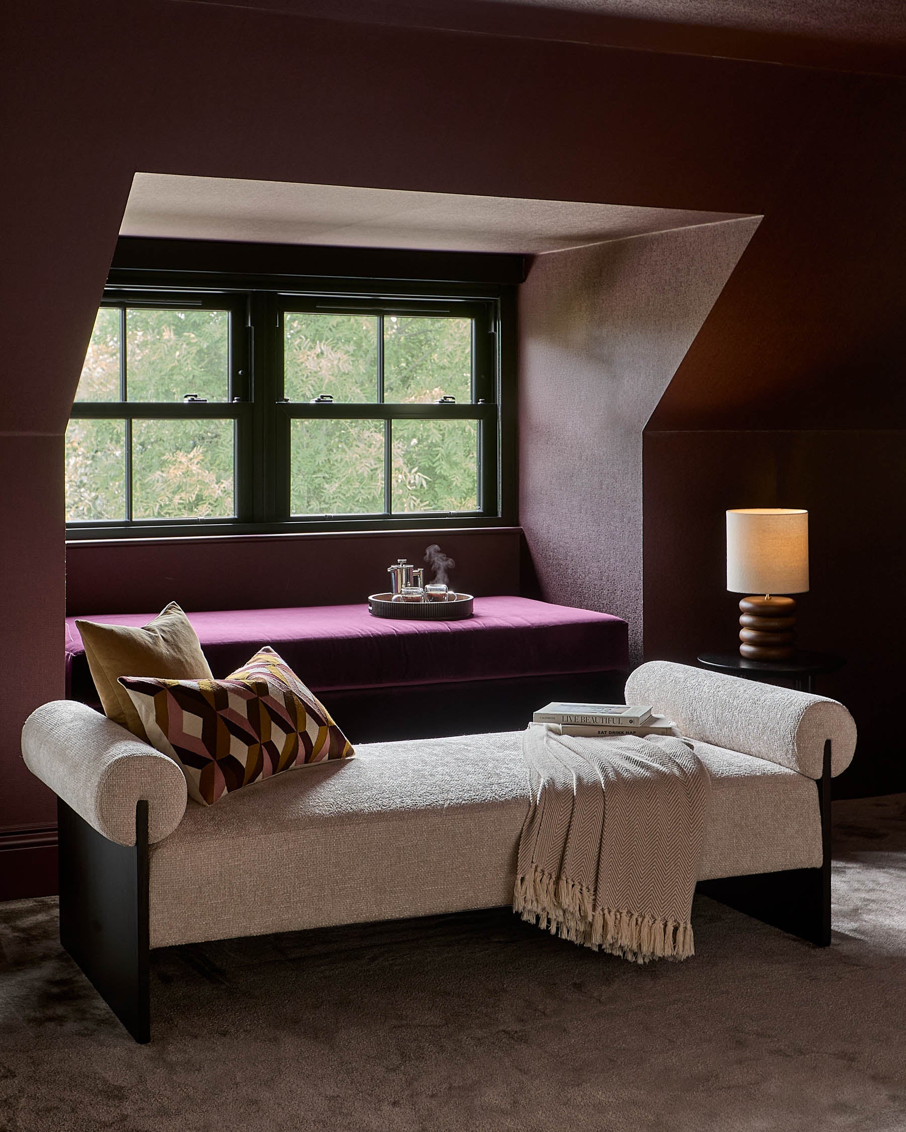 Maeve natural fabric day bed bench — image 2
