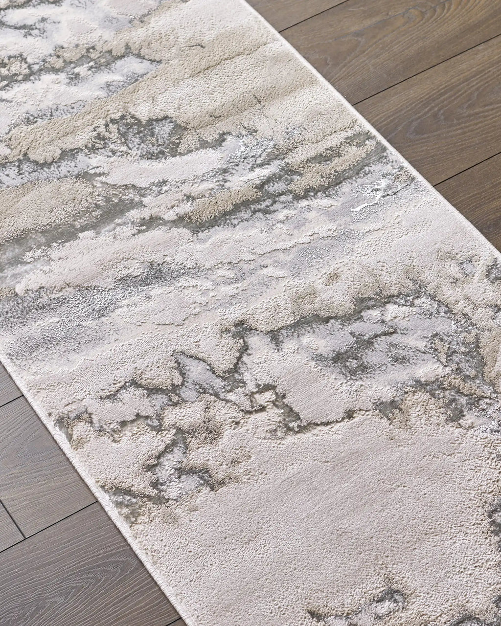 Perla soft silver textured runner rug — image 2