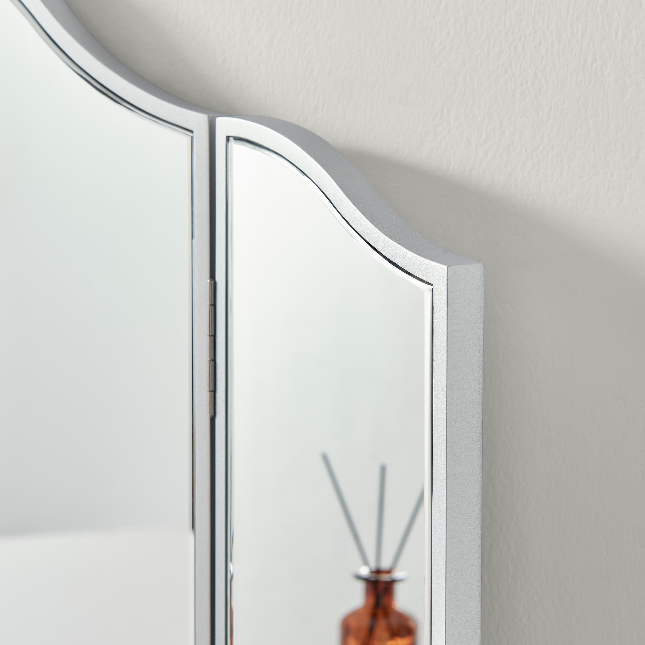 Venetian Vintage Style Silver Tri-Fold Vanity Mirror — image 3