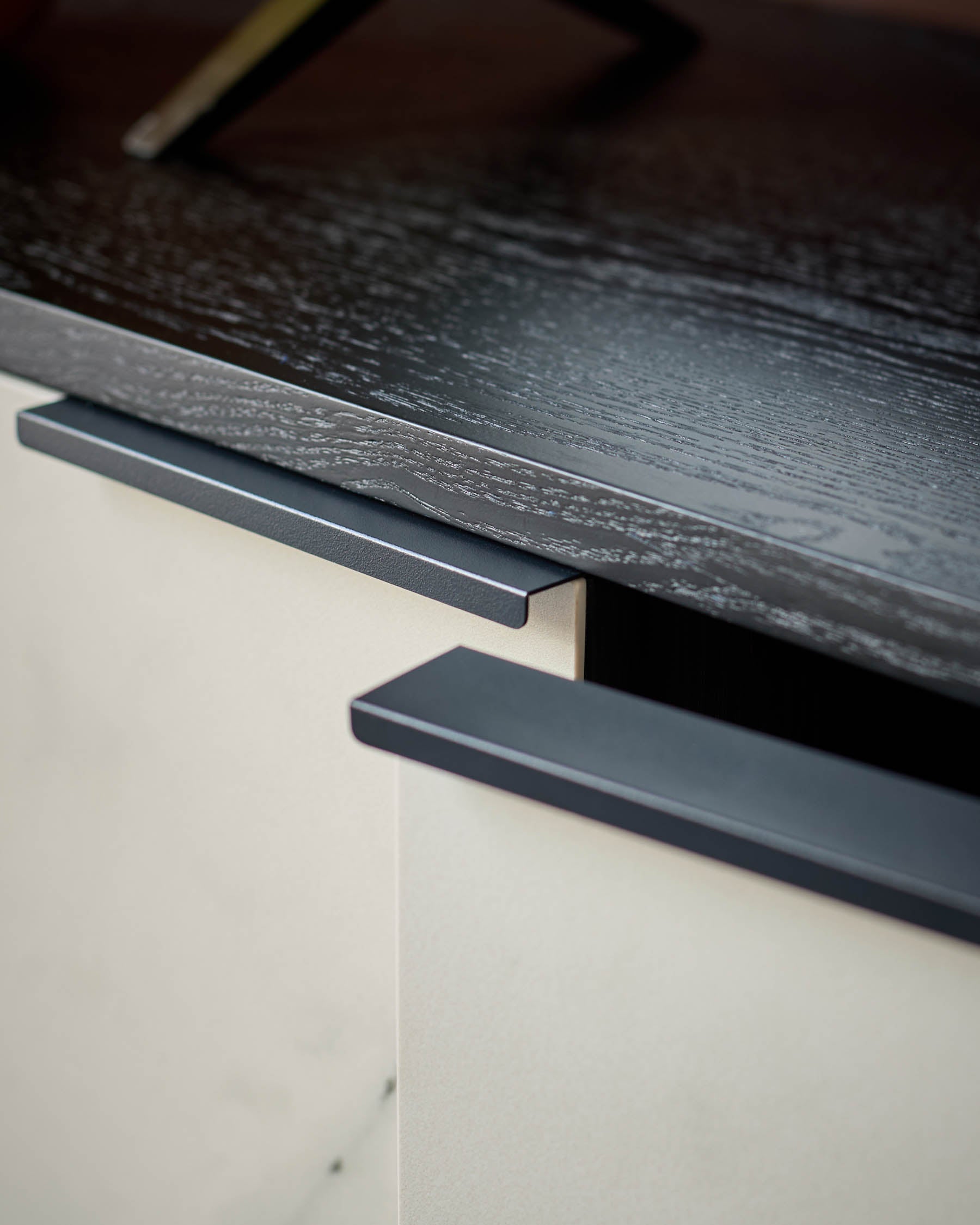 Winslow natural ceramic TV unit — image 8