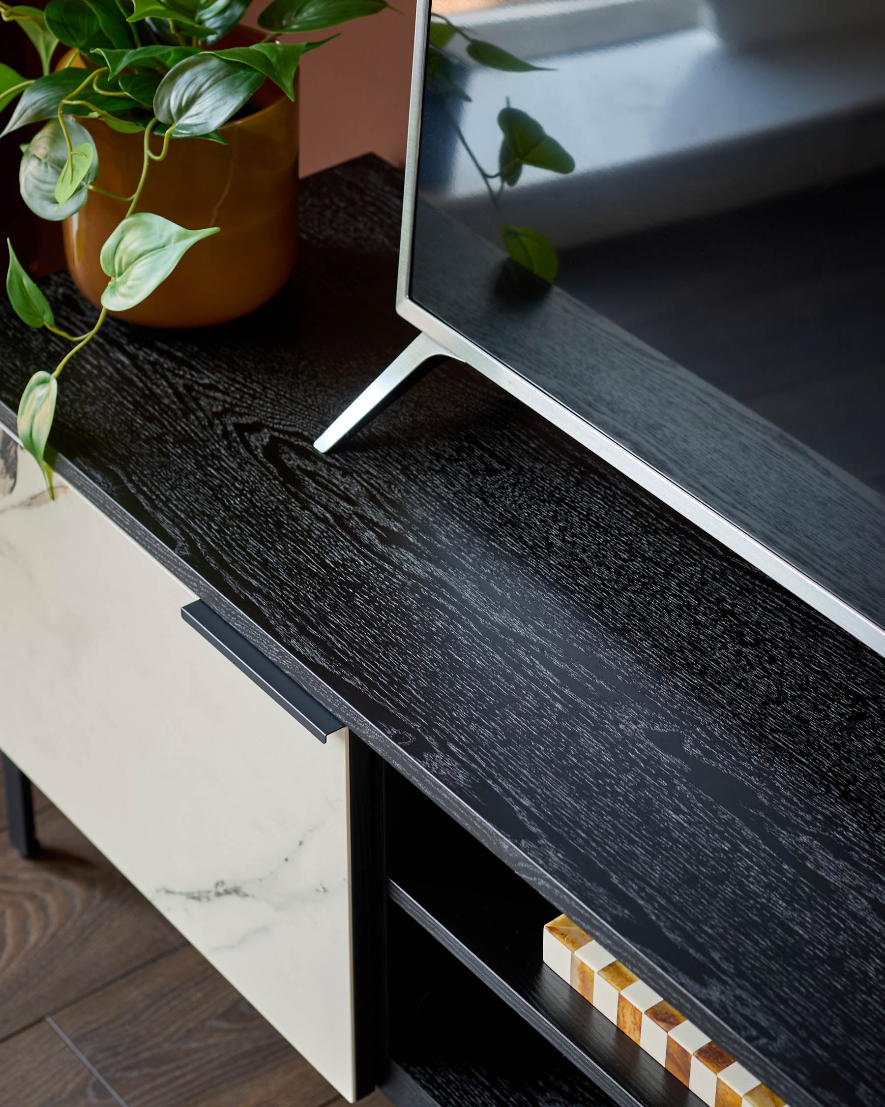 Winslow natural ceramic TV unit — image 6