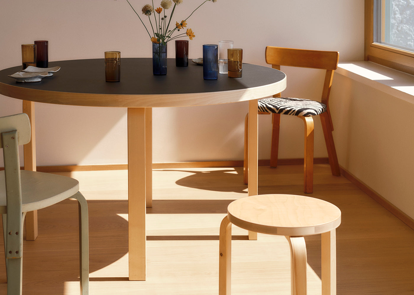 Stool 60 — image 8