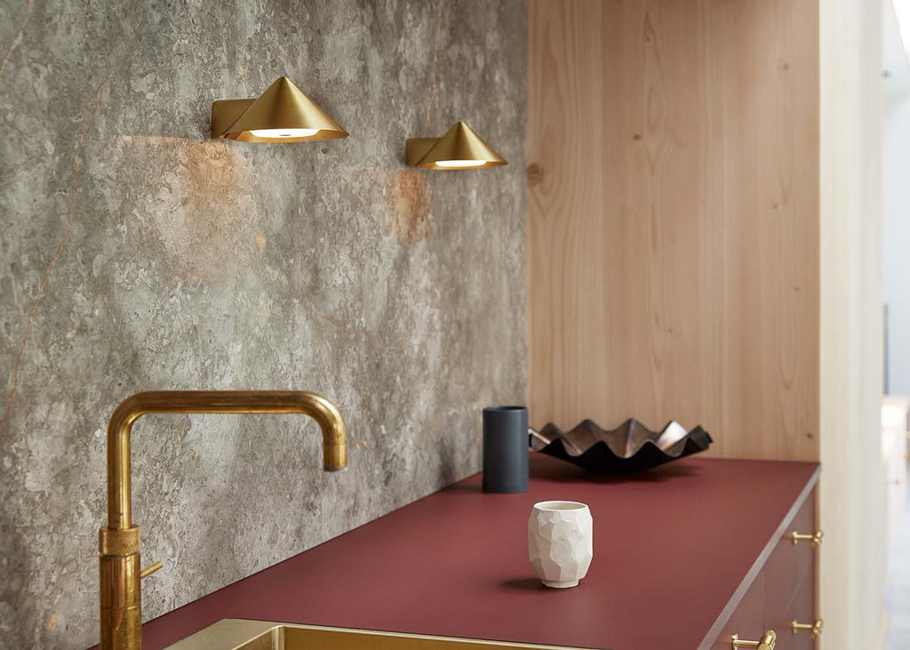 Grasp LED Rechargeable Wall Light — image 5